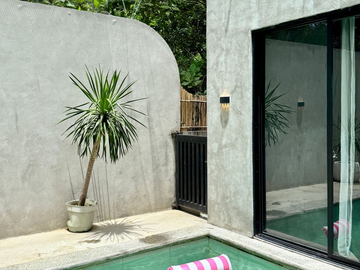 Swim-up Oda 4